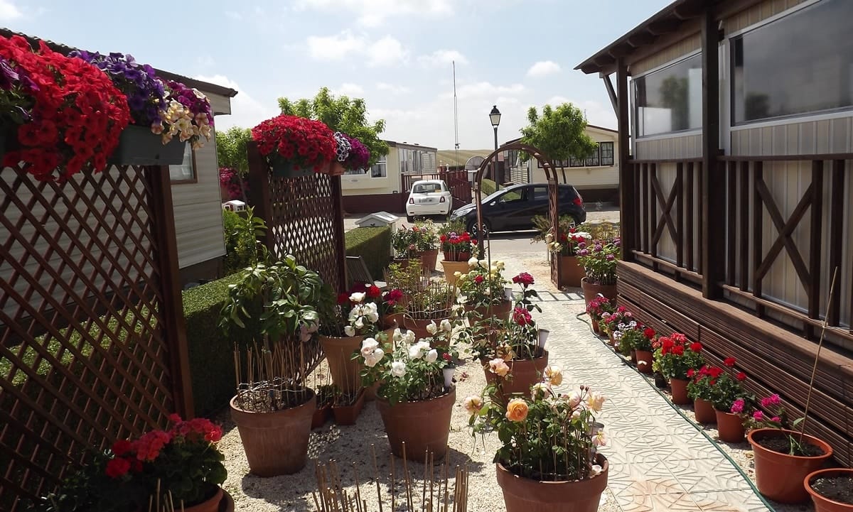 Mobile home decking example in Spain. Image five