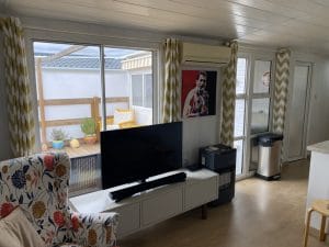 64LP Atlas Solitaire | Image of the lounge featuring aircon