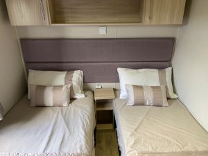 118LP Willerby Aspen | image of twin bedroom