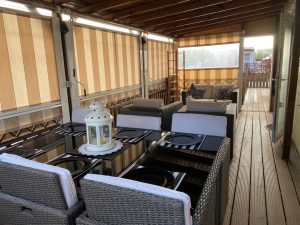 118LP Willerby Aspen | image of the side decking